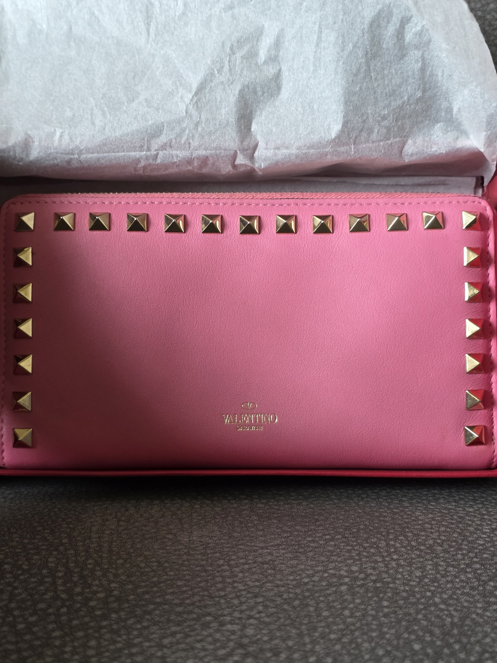 Valentino Garavani Rockstud Pink Leather Continental Wallet